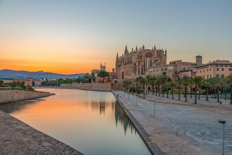 How Escort Culture Intertwines With Palma de Mallorca’s Modern Social Experience