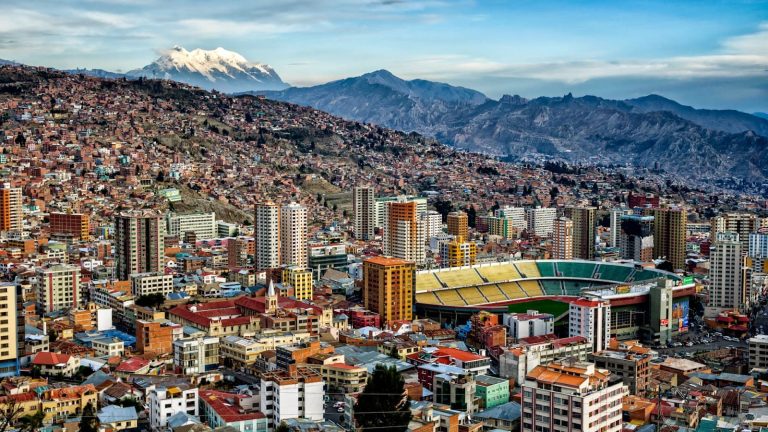 Live the High-Altitude Heat: Escort Life in La Paz